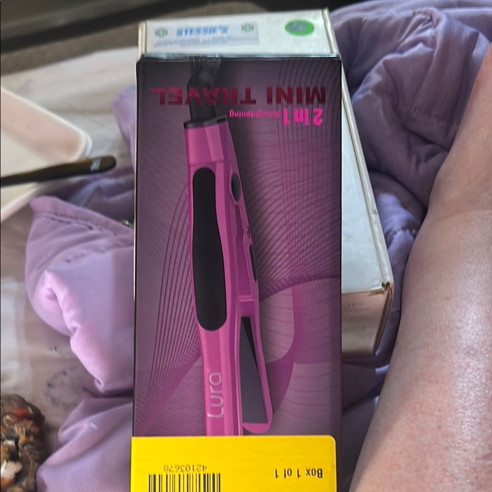 Pink and Black Hair Accessory for Effortless Styling